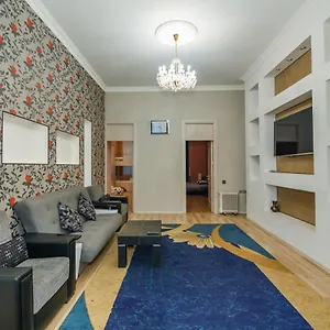 deluxe-apartment-in-baku.aboutbakuhotels.com/