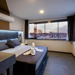 ** Hotel The Queen Turcia